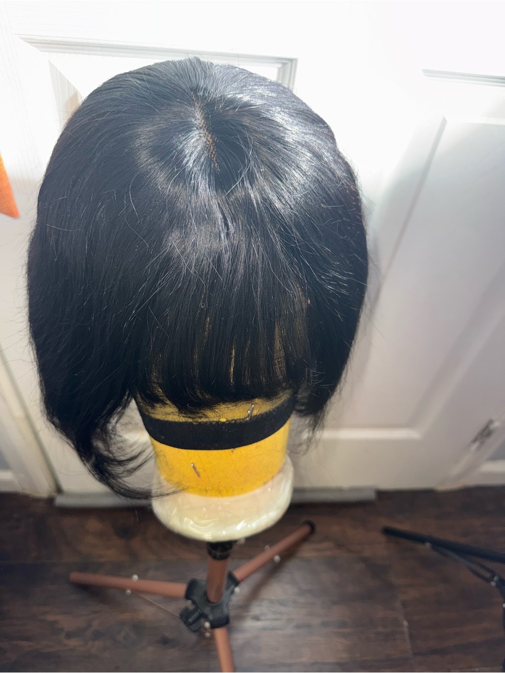 Short Black Straight Wig with Soft Fringe - Classic Style